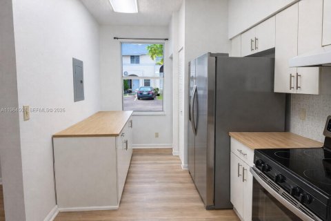 Adosado en alquiler en Miami, Florida, 2 dormitorios, 96.62 m2 № 2025940 - foto 5