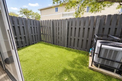Adosado en alquiler en Miami, Florida, 2 dormitorios, 96.62 m2 № 2025940 - foto 9