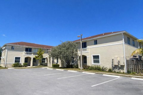 Adosado en alquiler en Miami, Florida, 2 dormitorios, 96.62 m2 № 2025940 - foto 2