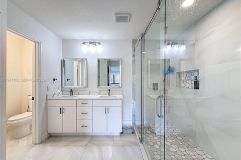 Casa en venta en Cutler Bay, Florida, 3 dormitorios, 160.54 m2 № 2029935 - foto 26