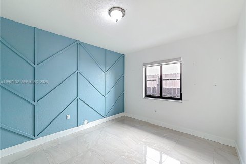 Casa en venta en Cutler Bay, Florida, 3 dormitorios, 160.54 m2 № 2029935 - foto 18