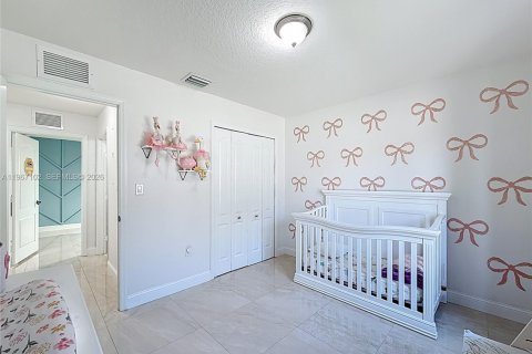 Casa en venta en Cutler Bay, Florida, 3 dormitorios, 160.54 m2 № 2029935 - foto 17