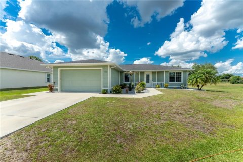Villa ou maison à Punta Gorda, Floride 3 chambres, 162.21 m2 № 2107217