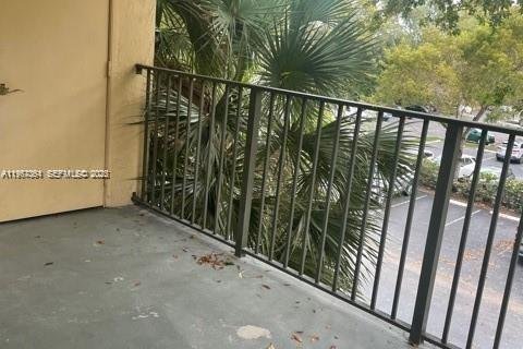 Copropriété à vendre à Sunrise, Floride: 2 chambres, 95.13 m2 № 2081396 - photo 15