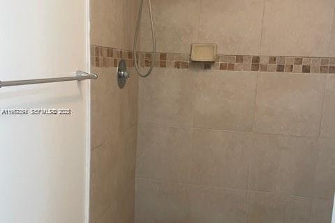Copropriété à vendre à Sunrise, Floride: 2 chambres, 95.13 m2 № 2081396 - photo 17