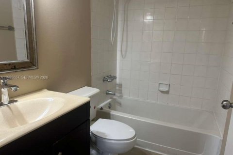 Купить кондоминиум в Майами, Флорида 2 спальни, 80.82м2, № 2090759 - фото 16
