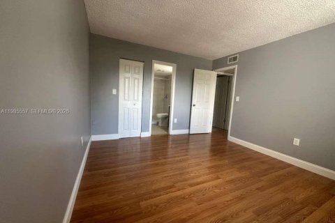 Купить кондоминиум в Майами, Флорида 2 спальни, 80.82м2, № 2090759 - фото 8