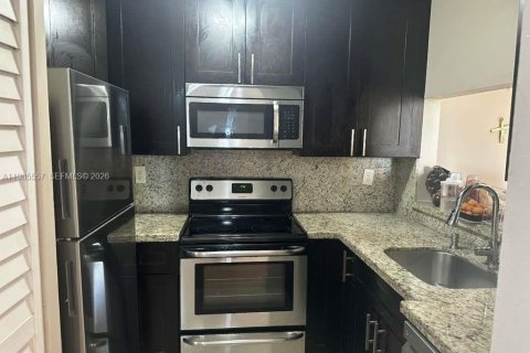 Купить кондоминиум в Майами, Флорида 2 спальни, 80.82м2, № 2090759 - фото 9