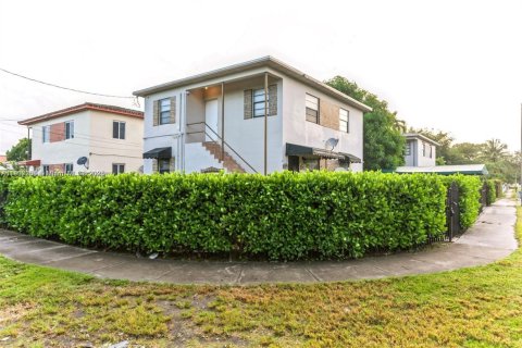 Снять в аренду виллу или дом в Майами, Флорида 2 спальни, 153.1м2, № 1963875 - фото 12