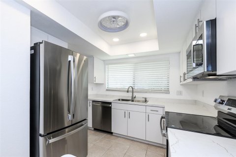 Copropriété à louer à Punta Gorda, Floride: 2 chambres, 98.29 m2 № 2313464 - photo 9