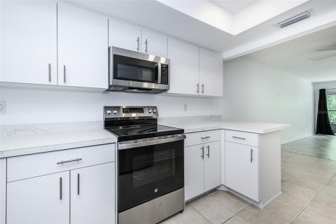 Copropriété à louer à Punta Gorda, Floride: 2 chambres, 98.29 m2 № 2313464 - photo 7