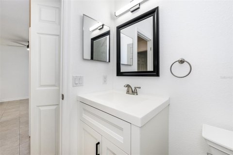 Copropriété à louer à Punta Gorda, Floride: 2 chambres, 98.29 m2 № 2313464 - photo 17