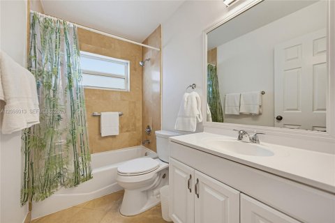 Casa en venta en Miami, Florida, 3 dormitorios № 2432977 - foto 8