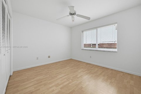 Casa en venta en Miami, Florida, 3 dormitorios № 2432977 - foto 15