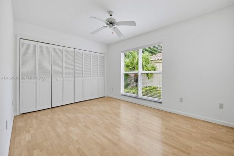 Casa en venta en Miami, Florida, 3 dormitorios № 2432977 - foto 14