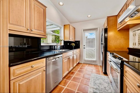 Casa en venta en Miami, Florida, 3 dormitorios № 2432977 - foto 6
