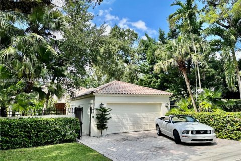 Casa en venta en Miami, Florida, 3 dormitorios № 2432977 - foto 9