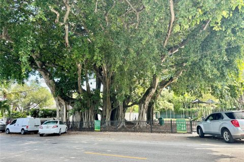 Casa en venta en Miami, Florida, 3 dormitorios № 2432977 - foto 16