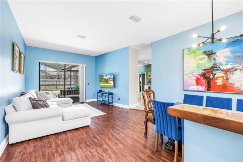 House in Tampa, Florida 4 bedrooms, 197.79 sq.m. № 1886289 - photo 5