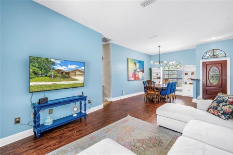 House in Tampa, Florida 4 bedrooms, 197.79 sq.m. № 1886289 - photo 11
