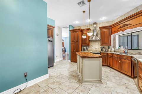 House in Tampa, Florida 4 bedrooms, 197.79 sq.m. № 1886289 - photo 18