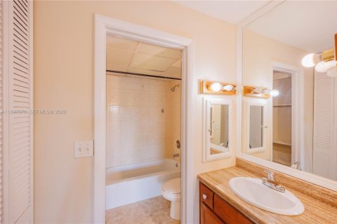 Condominio en venta en Lauderhill, Florida, 1 dormitorio, 74.32 m2 № 1954169 - foto 19