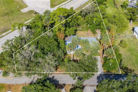 House in New Smyrna Beach, Florida 4 bedrooms, 114.64 sq.m. № 2141115 - photo 3
