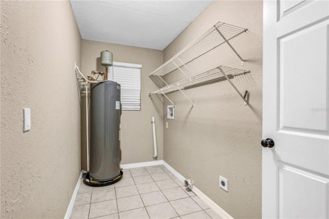 House in New Smyrna Beach, Florida 4 bedrooms, 114.64 sq.m. № 2141115 - photo 23