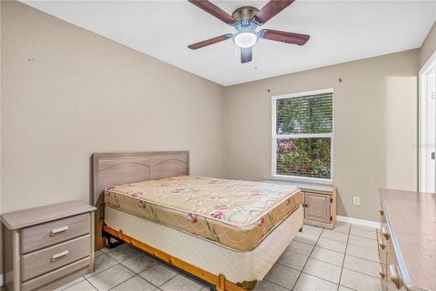 House in New Smyrna Beach, Florida 4 bedrooms, 114.64 sq.m. № 2141115 - photo 13
