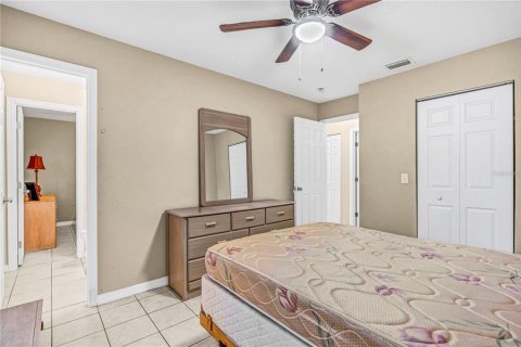House in New Smyrna Beach, Florida 4 bedrooms, 114.64 sq.m. № 2141115 - photo 14
