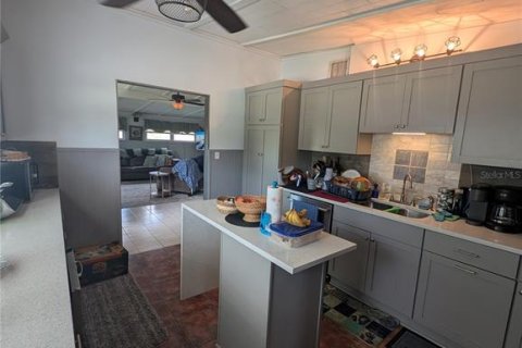 Casa en venta en Tampa, Florida, 3 dormitorios, 131.92 m2 № 2203937 - foto 5
