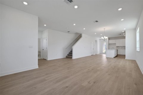 Casa en venta en Apopka, Florida, 4 dormitorios, 260.78 m2 № 1613024 - foto 15