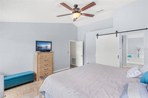 House in Palm Bay, Florida 3 bedrooms, 165.18 sq.m. № 1888429 - photo 24