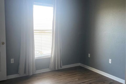 Casa en venta en Lakeland, Florida, 5 dormitorios, 239.5 m2 № 2102109 - foto 4