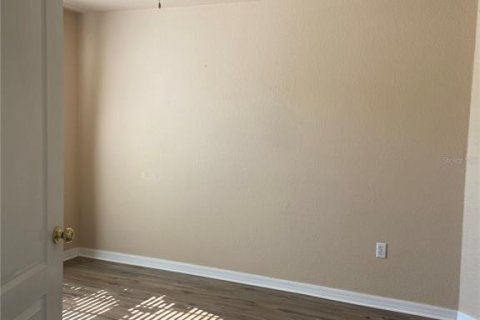 Casa en venta en Lakeland, Florida, 5 dormitorios, 239.5 m2 № 2102109 - foto 2