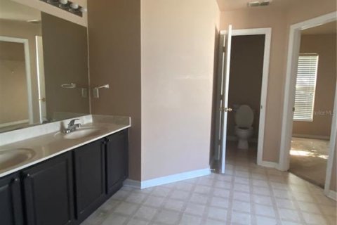 Casa en venta en Lakeland, Florida, 5 dormitorios, 239.5 m2 № 2102109 - foto 12