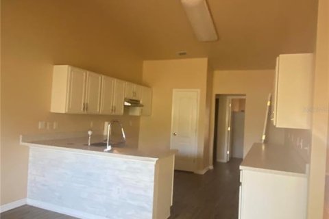 Casa en venta en Lakeland, Florida, 5 dormitorios, 239.5 m2 № 2102109 - foto 6