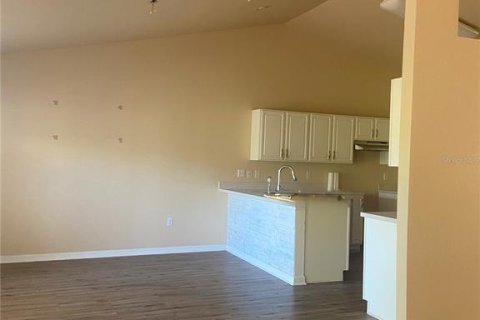 Casa en venta en Lakeland, Florida, 5 dormitorios, 239.5 m2 № 2102109 - foto 13