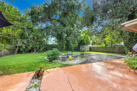 Villa ou maison à vendre à Miami, Floride: 4 chambres, 130.53 m2 № 2417460 - photo 17