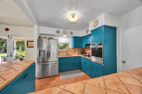 Villa ou maison à vendre à Miami, Floride: 4 chambres, 130.53 m2 № 2417460 - photo 8