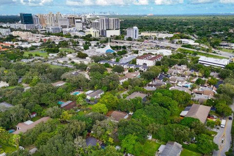 Villa ou maison à vendre à Miami, Floride: 4 chambres, 130.53 m2 № 2417460 - photo 24