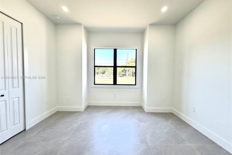 Casa en venta en Naples, Florida, 4 dormitorios, 186.18 m2 № 2084896 - foto 17