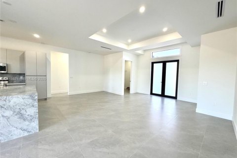 Casa en venta en Naples, Florida, 4 dormitorios, 186.18 m2 № 2084896 - foto 7