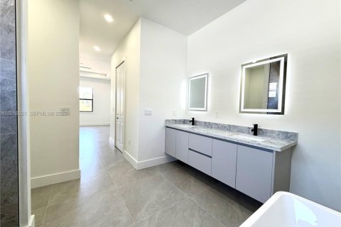 Casa en venta en Naples, Florida, 4 dormitorios, 186.18 m2 № 2084896 - foto 25