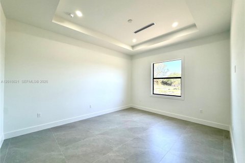 Casa en venta en Naples, Florida, 4 dormitorios, 186.18 m2 № 2084896 - foto 10