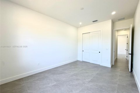 Casa en venta en Naples, Florida, 4 dormitorios, 186.18 m2 № 2084896 - foto 23