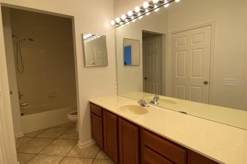 Condominio en alquiler en Orlando, Florida, 3 dormitorios, 130.81 m2 № 1799955 - foto 12
