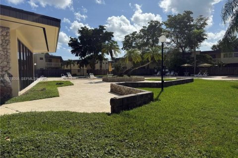 Touwnhouse à louer à Miami, Floride: 2 chambres, 125.05 m2 № 1991864 - photo 12