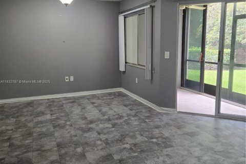 Condo in Pembroke Pines, Florida, 1 bedroom  № 1817630 - photo 6
