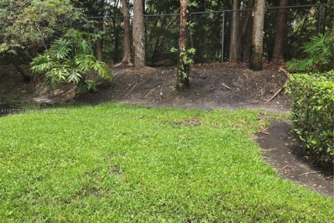 Copropriété à vendre à Pembroke Pines, Floride: 1 chambre, 98.1 m2 № 1817630 - photo 13